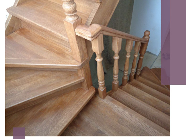 Дубовые лестницы под ключ в Переславле-Залесском: изготовление и монтаж