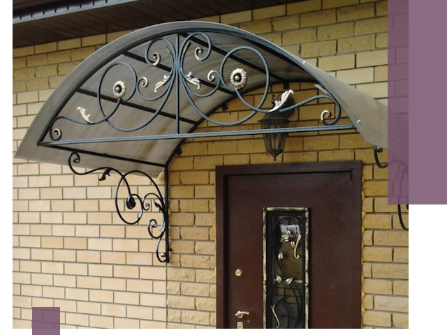 Изготовление козырьков из металла под ключ в Переславле-Залесском