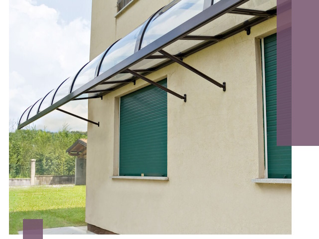 Козырьки над окнами в Переславле-Залесском — изготовление и монтаж по выгоде