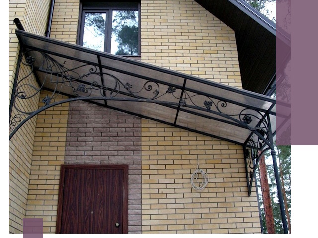 Односкатные козырьки из металла под ключ в Переславле-Залесском