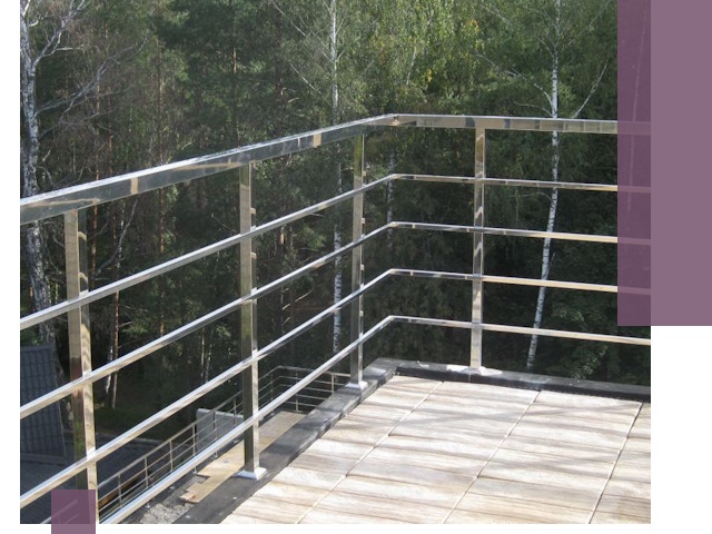 Парапеты из нержавеющей стали в Переславле-Залесском — изготовление и монтаж